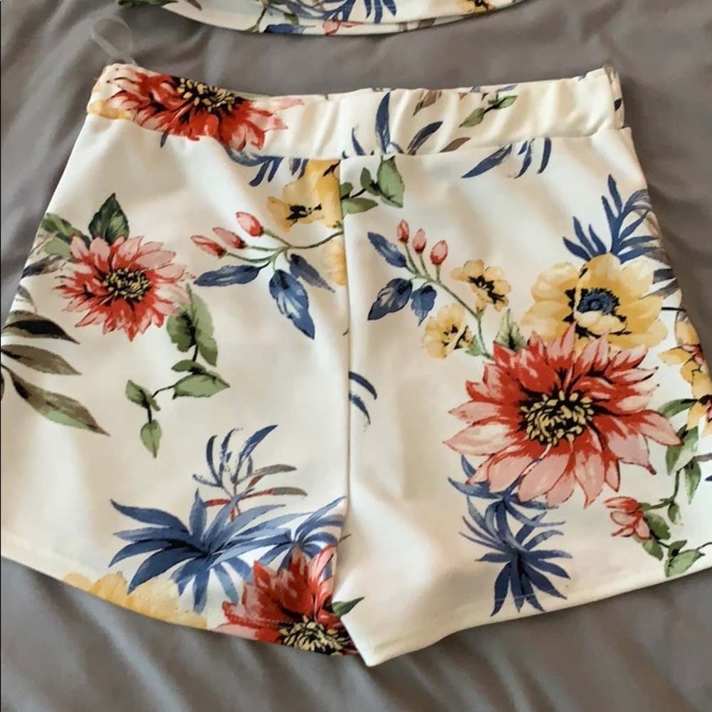 Two piece - Picture 3 of 3